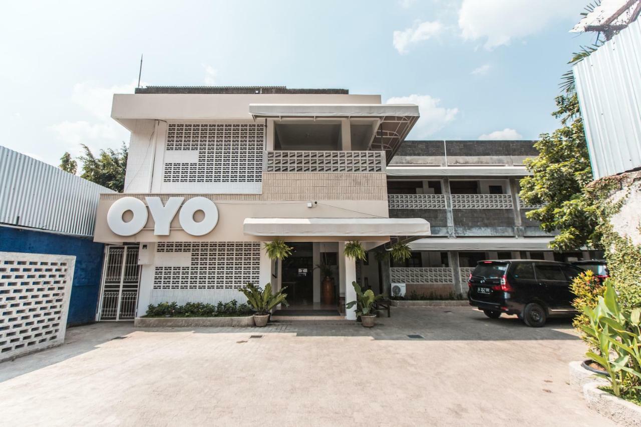 Oyo 1001 Pulo Art Space Near Ciranjang Ent Hospital Jakarta Exterior foto