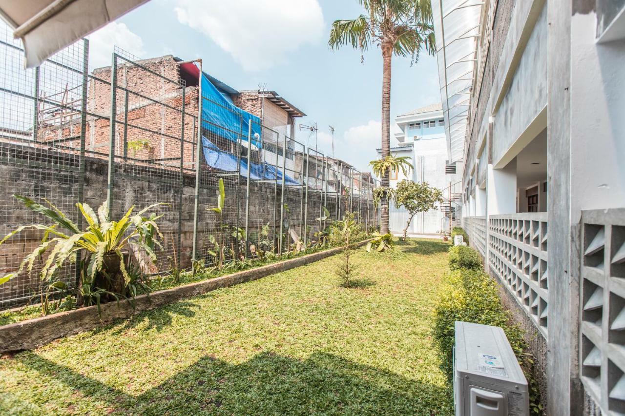Oyo 1001 Pulo Art Space Near Ciranjang Ent Hospital Jakarta Exterior foto